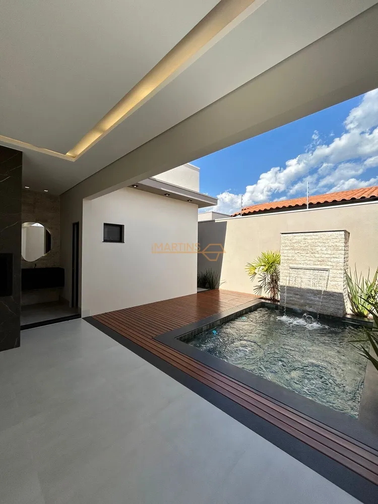 Casa, 3 quartos, 237 m² - Foto 2
