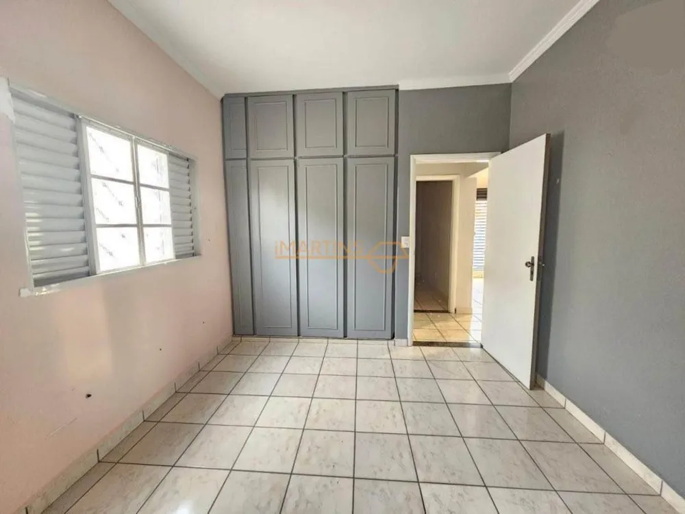 Casa, 3 quartos, 250 m² - Foto 2