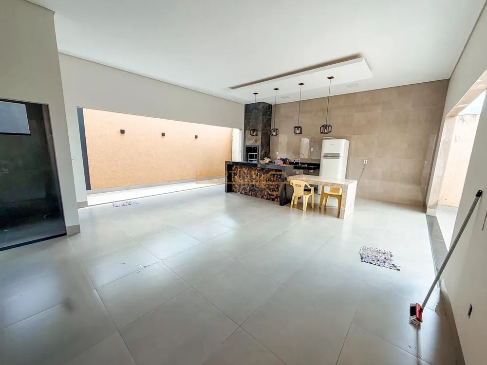 Casa, 3 quartos, 300 m² - Foto 2