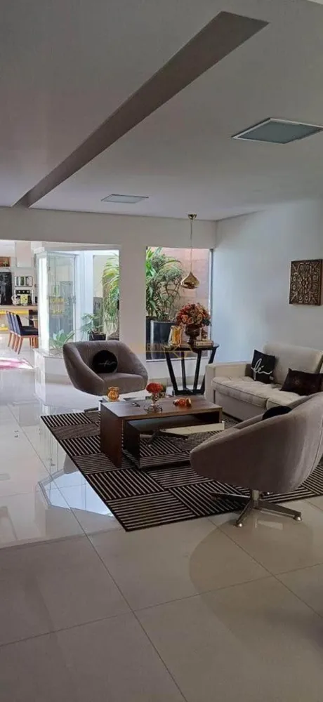 Casa, 2 quartos, 244 m² - Foto 1