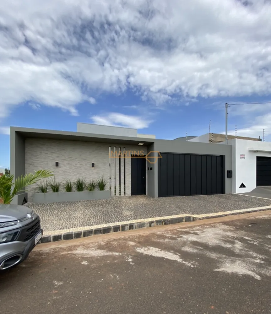 Casa, 3 quartos, 197 m² - Foto 1