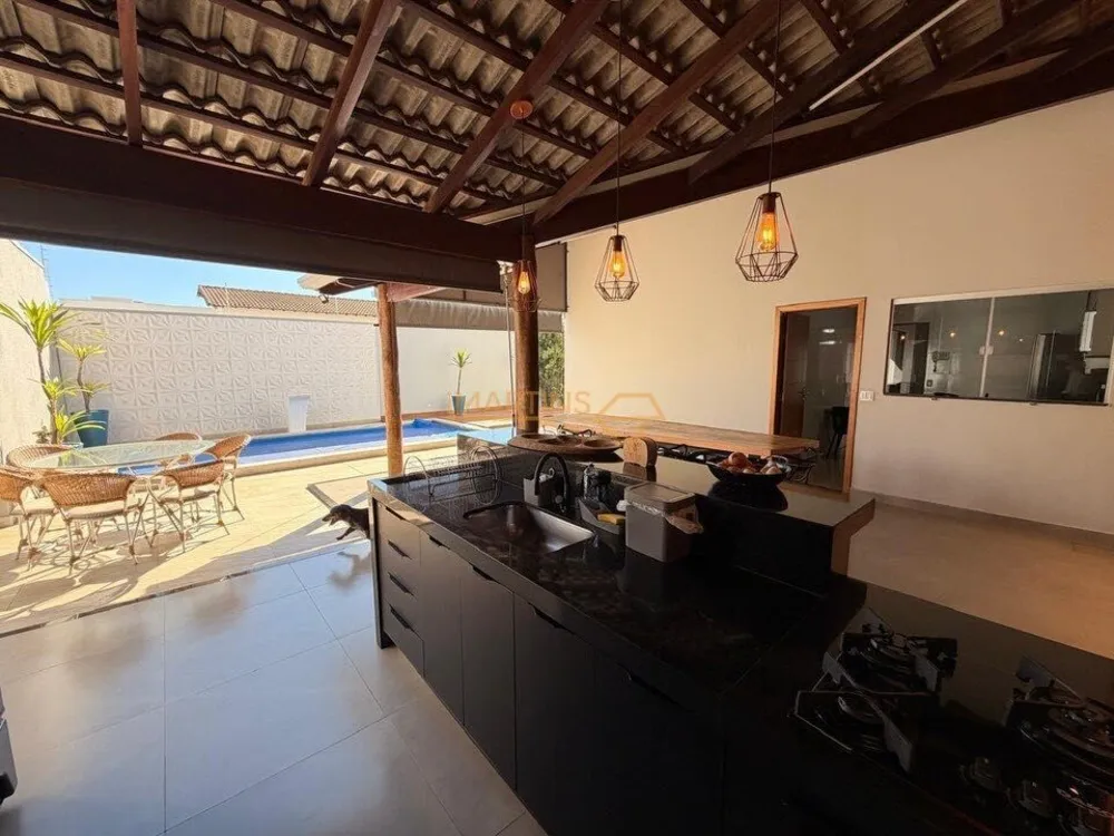 Casa, 3 quartos, 324 m² - Foto 1