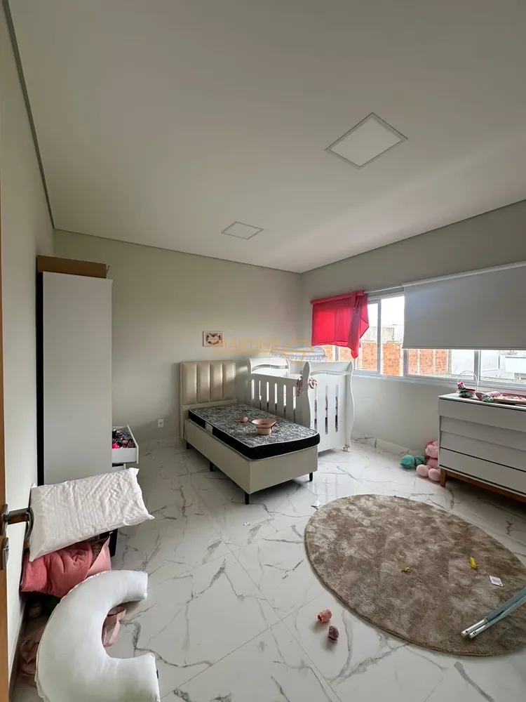 Casa, 4 quartos, 430 m² - Foto 4
