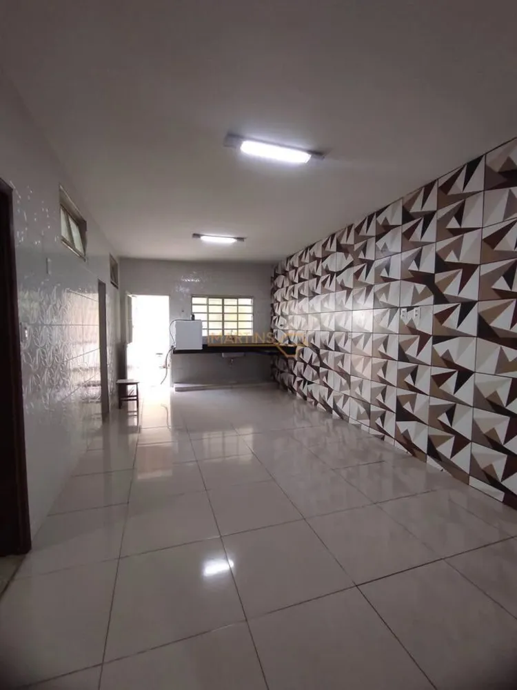 Casa, 4 quartos, 210 m² - Foto 2