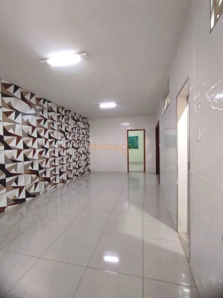 Casa, 4 quartos, 210 m² - Foto 1