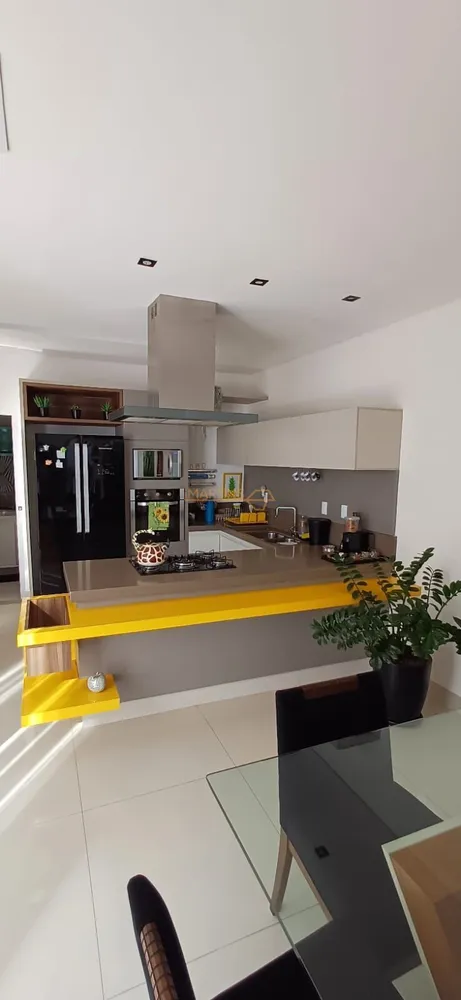 Casa, 2 quartos, 244 m² - Foto 2