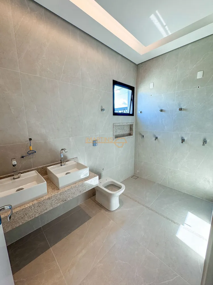 Casa, 3 quartos, 240 m² - Foto 1