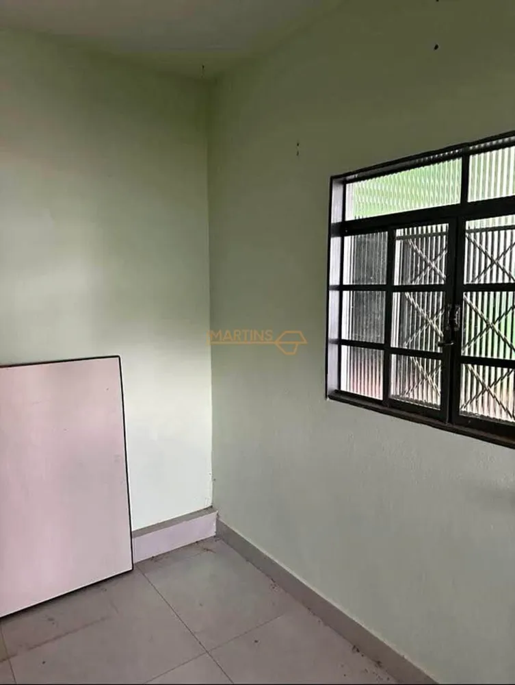 Loja-Salão, 1750 m² - Foto 1