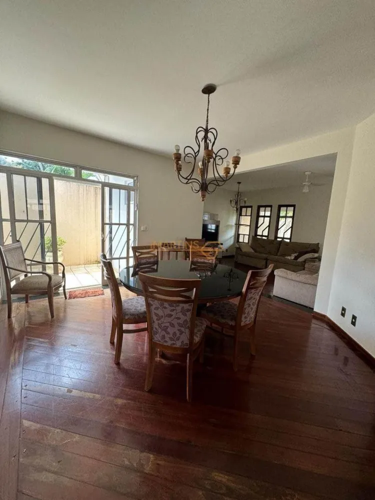 Casa, 3 quartos, 244 m² - Foto 4