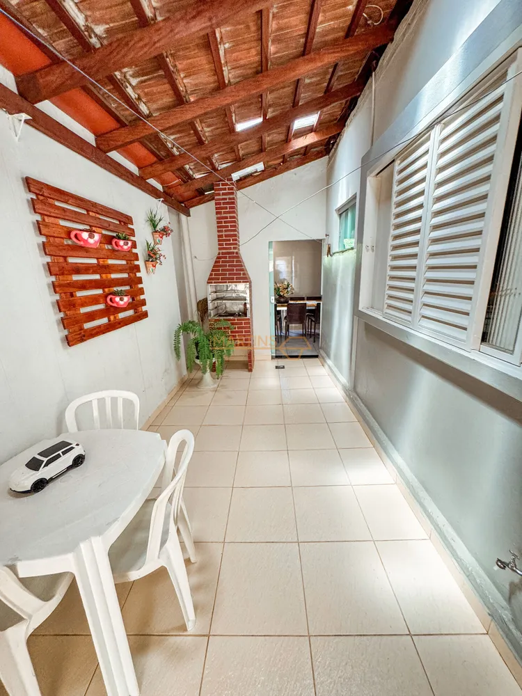 Casa, 3 quartos, 183 m² - Foto 2