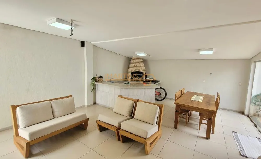 Casa, 3 quartos, 250 m² - Foto 1