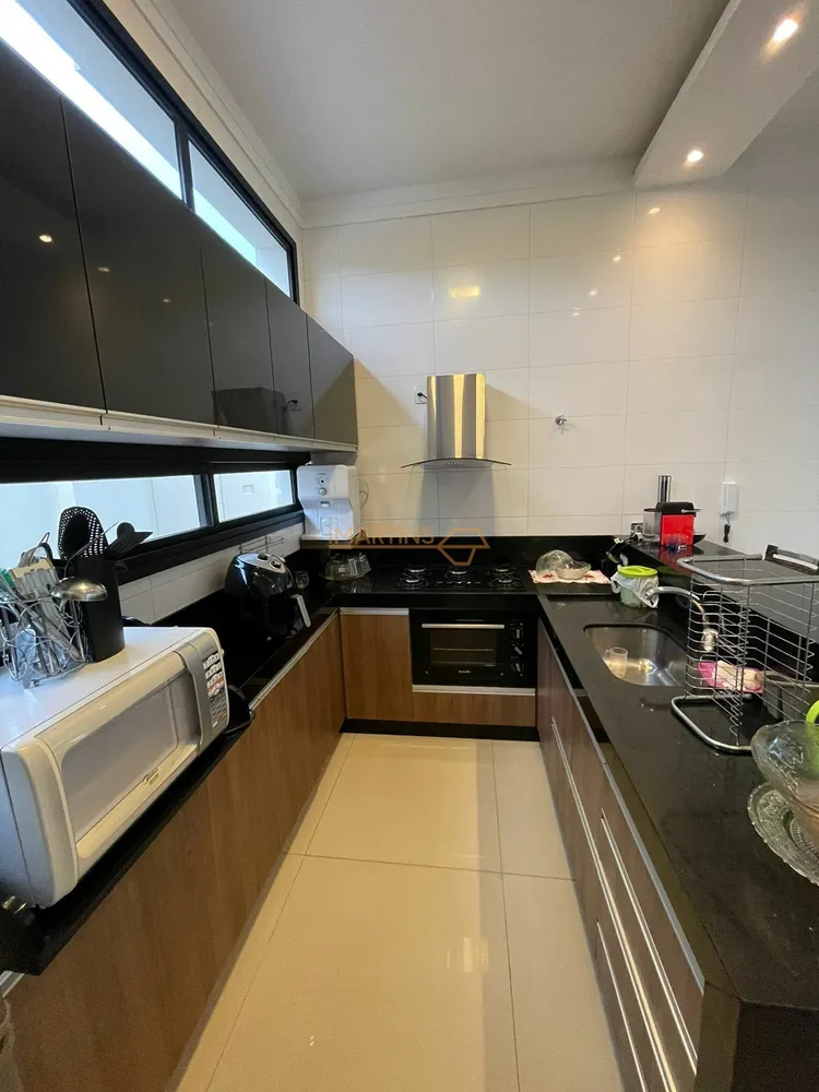 Sobrado, 3 quartos, 220 m² - Foto 2