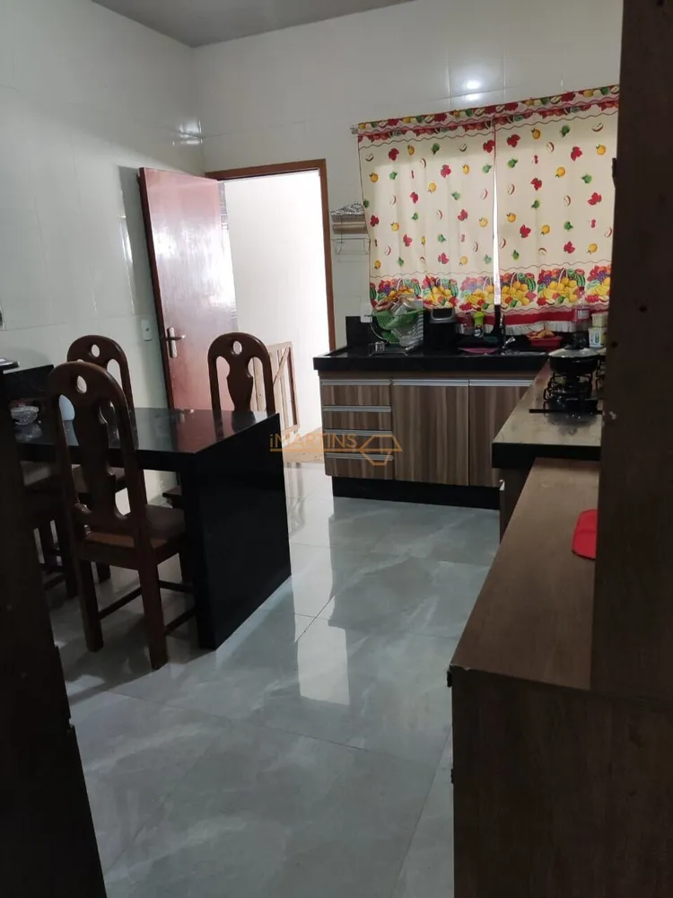 Casa, 3 quartos, 240 m² - Foto 3