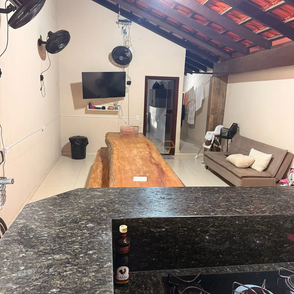 Casa, 3 quartos, 200 m² - Foto 1