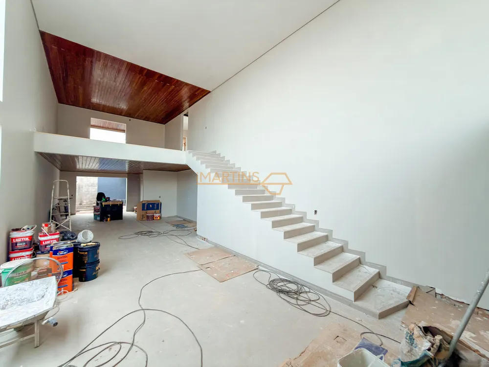 Casa, 4 quartos, 330 m² - Foto 1