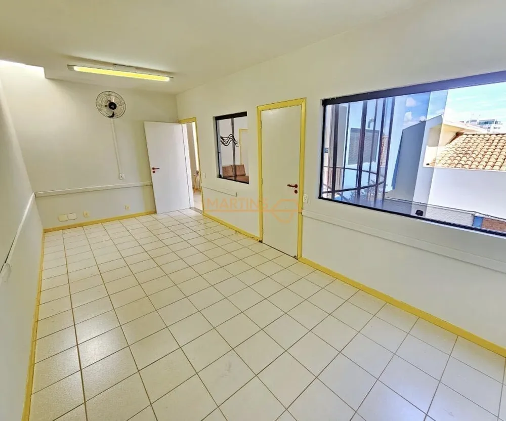 Loja-Salão, 5555 m² - Foto 1