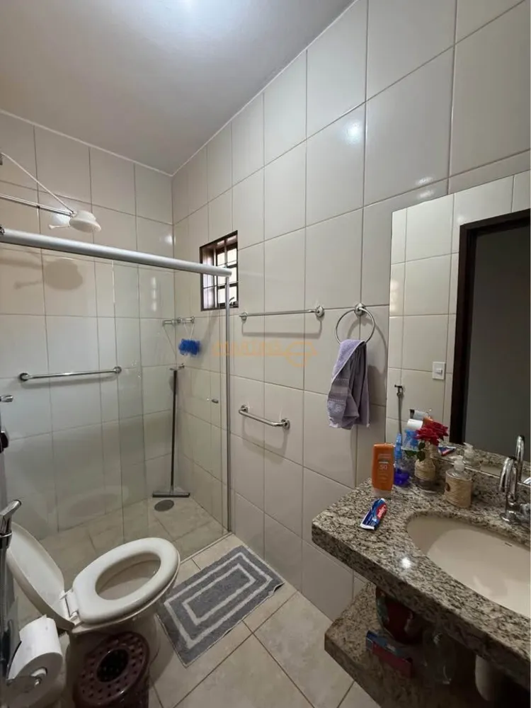 Casa, 3 quartos, 240 m² - Foto 2