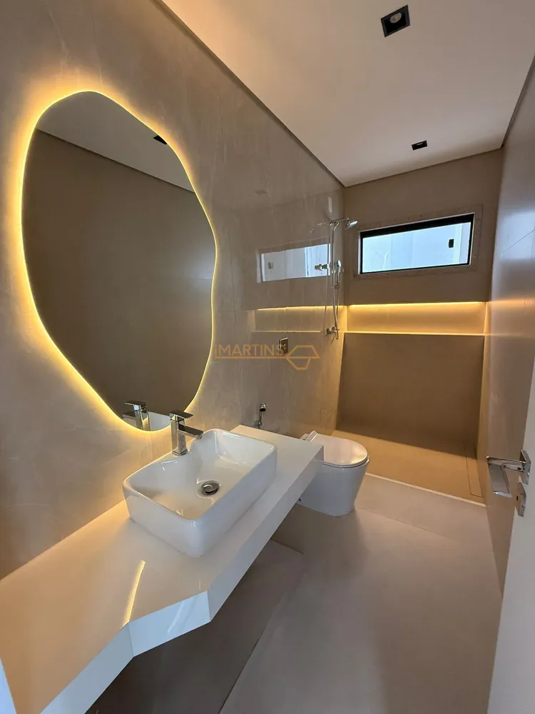 Casa, 3 quartos, 280 m² - Foto 1