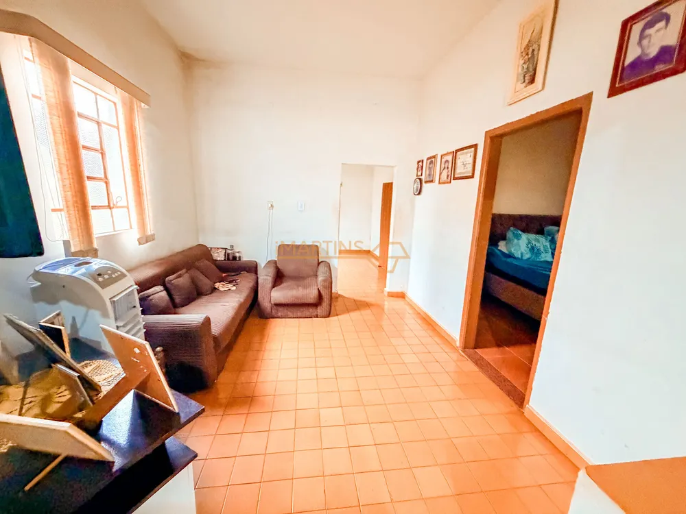 Casa, 2 quartos, 240 m² - Foto 1