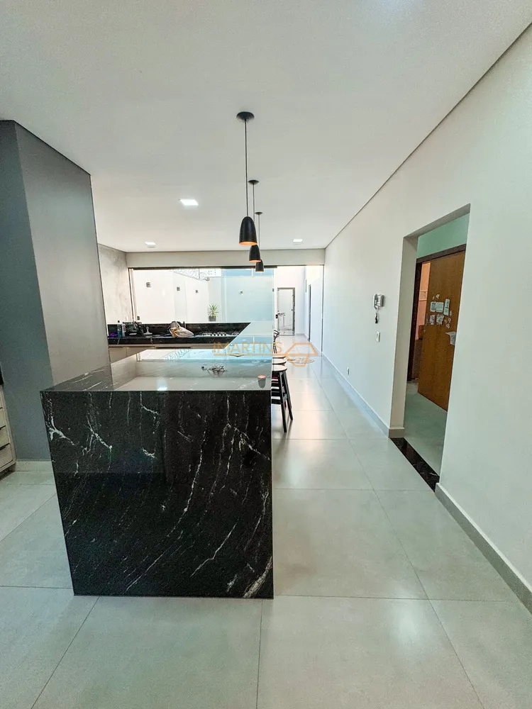 Casa, 3 quartos, 175 m² - Foto 2