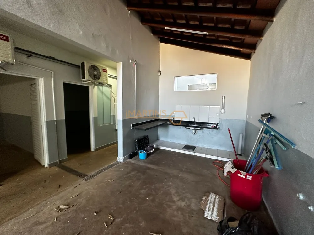 Loja-Salão, 5555 m² - Foto 2