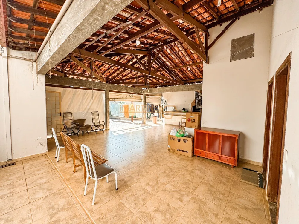 Casa, 6 quartos, 880 m² - Foto 1
