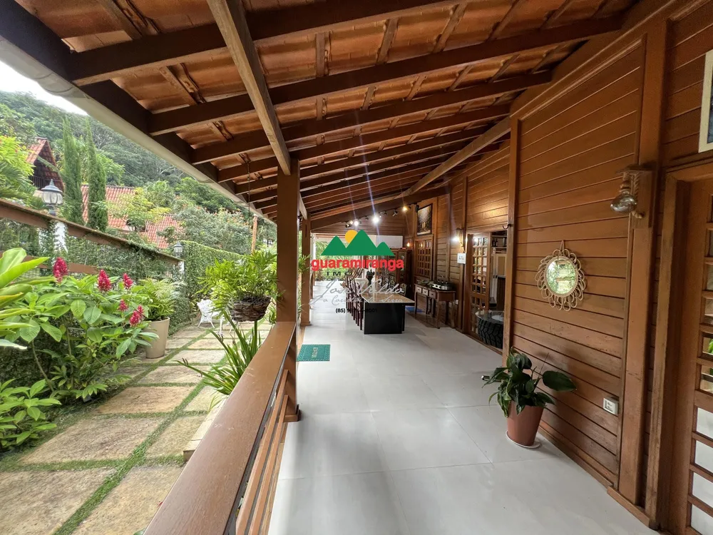 Chácara, 3 quartos, 1200 m² - Foto 1