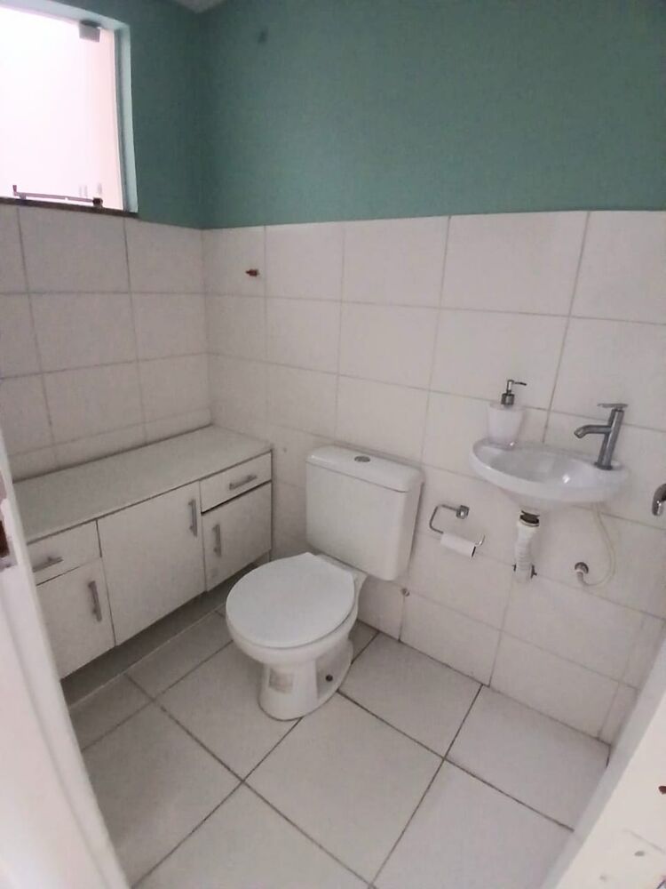 Casa à venda e aluguel com 2 quartos, 67m² - Foto 3