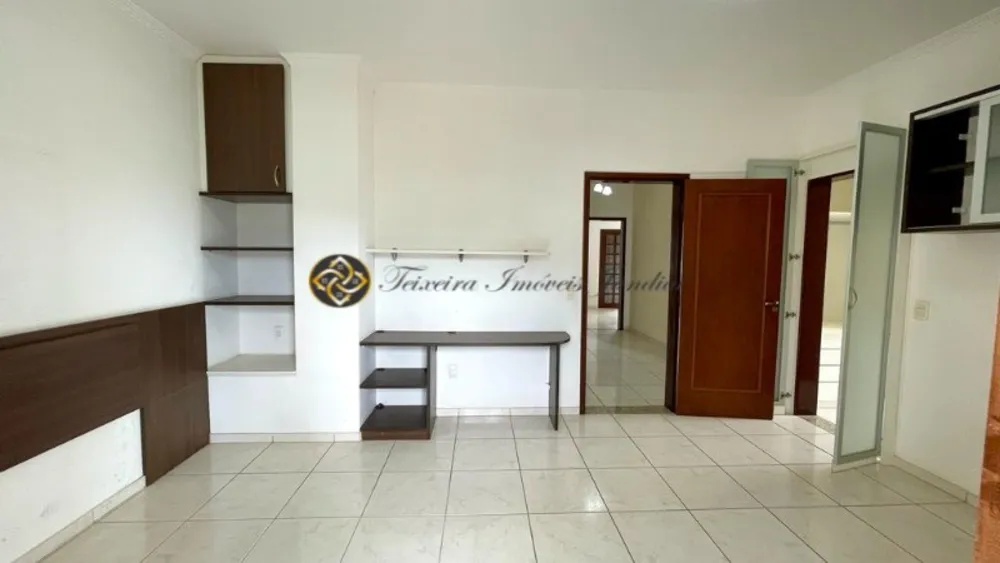 Casa, 3 quartos, 311 m² - Foto 3