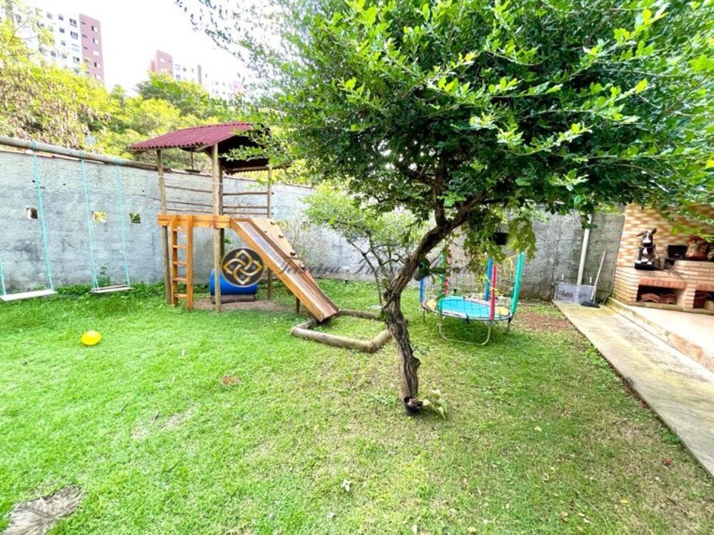 Casa, 3 quartos, 242 m² - Foto 4