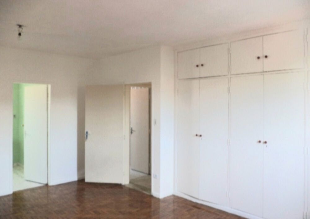 Casa à venda com 5 quartos, 250m² - Foto 8