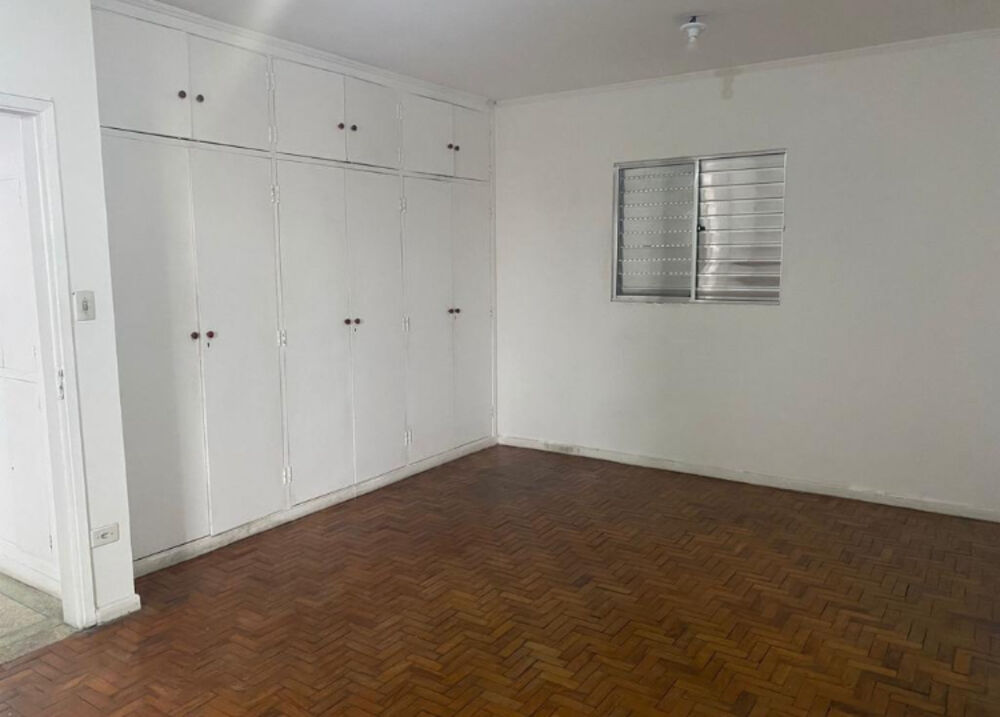 Casa à venda com 5 quartos, 250m² - Foto 2