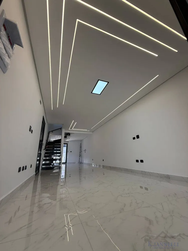 Sobrado, 4 quartos, 204 m² - Foto 1