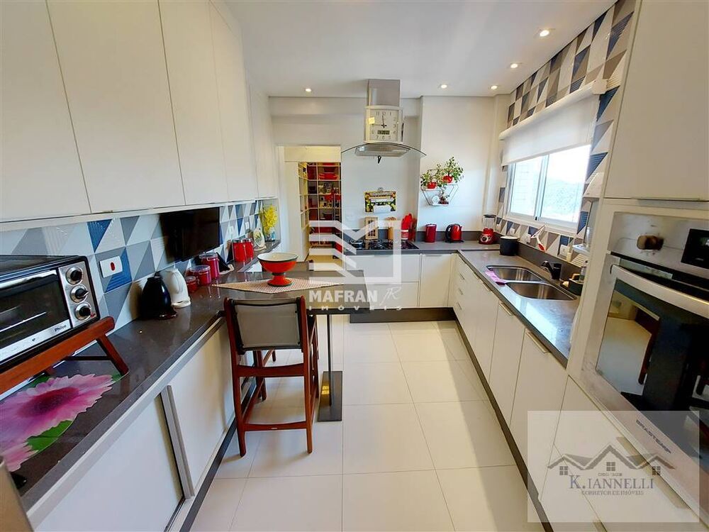 Apartamento, 4 quartos, 212 m² - Foto 1