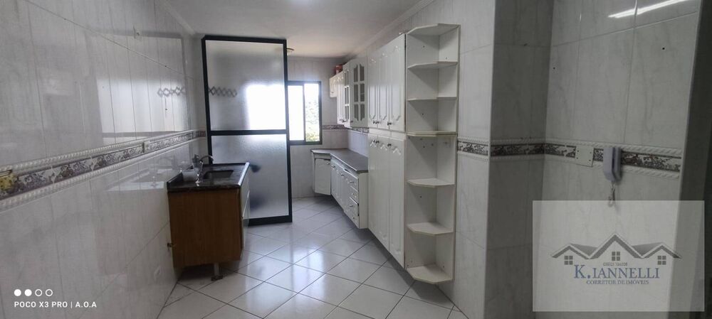 Apartamento para alugar com 3 quartos, 120m² - Foto 2