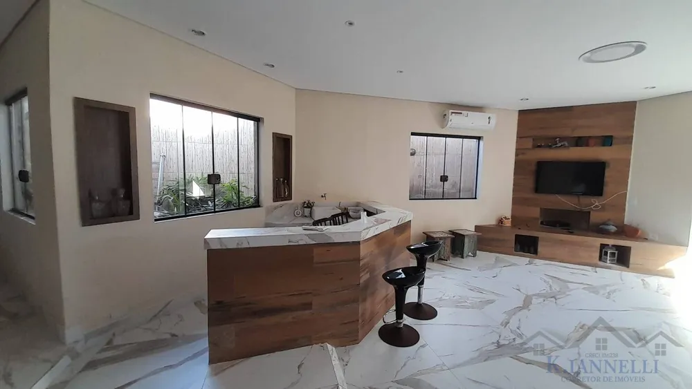 Casa, 3 quartos, 275 m² - Foto 4
