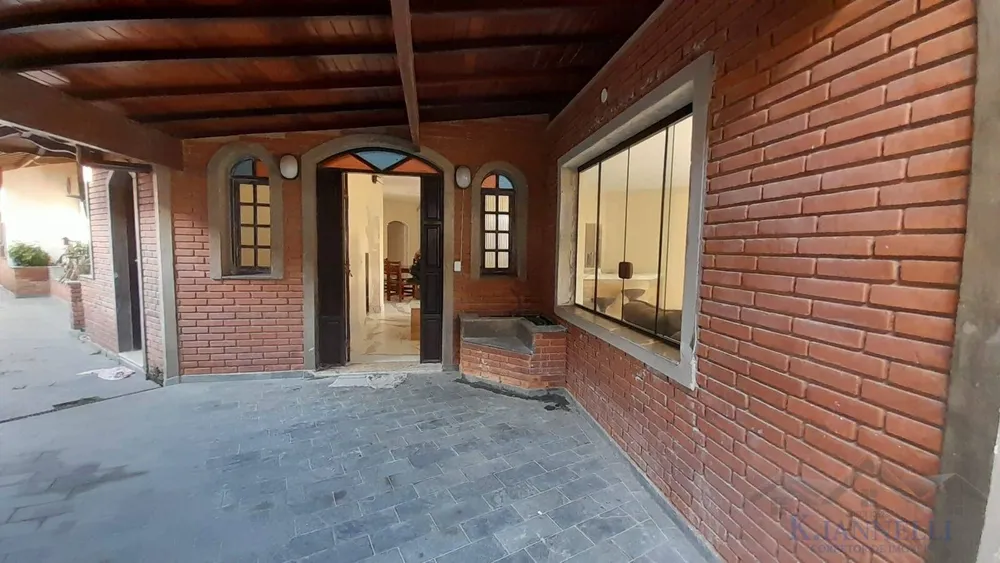 Casa, 3 quartos, 275 m² - Foto 1