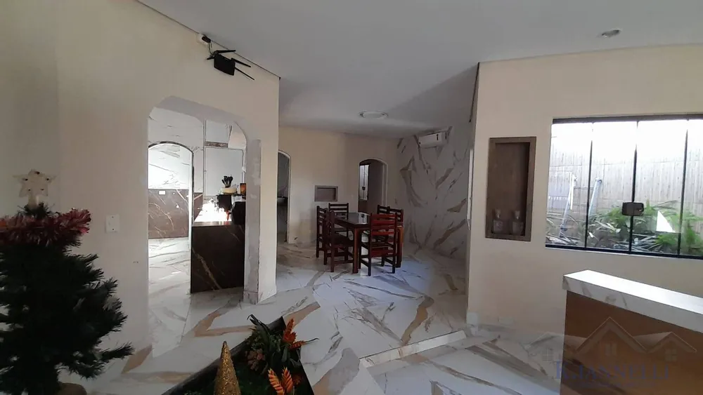 Casa, 3 quartos, 275 m² - Foto 2