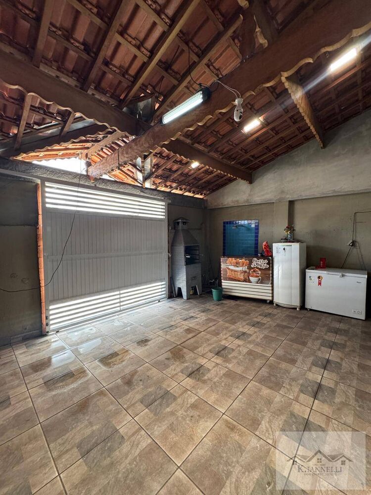 Casa à venda com 2 quartos, 92m² - Foto 1