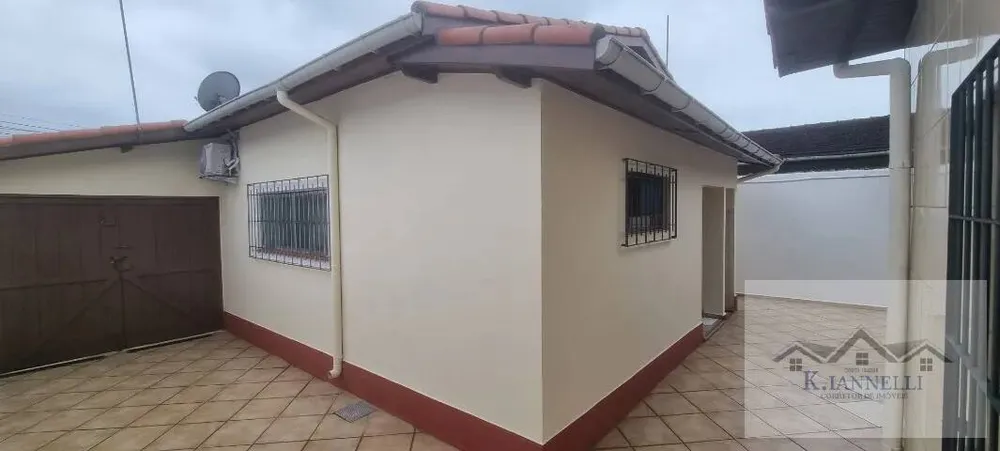 Casa, 4 quartos, 251 m² - Foto 2