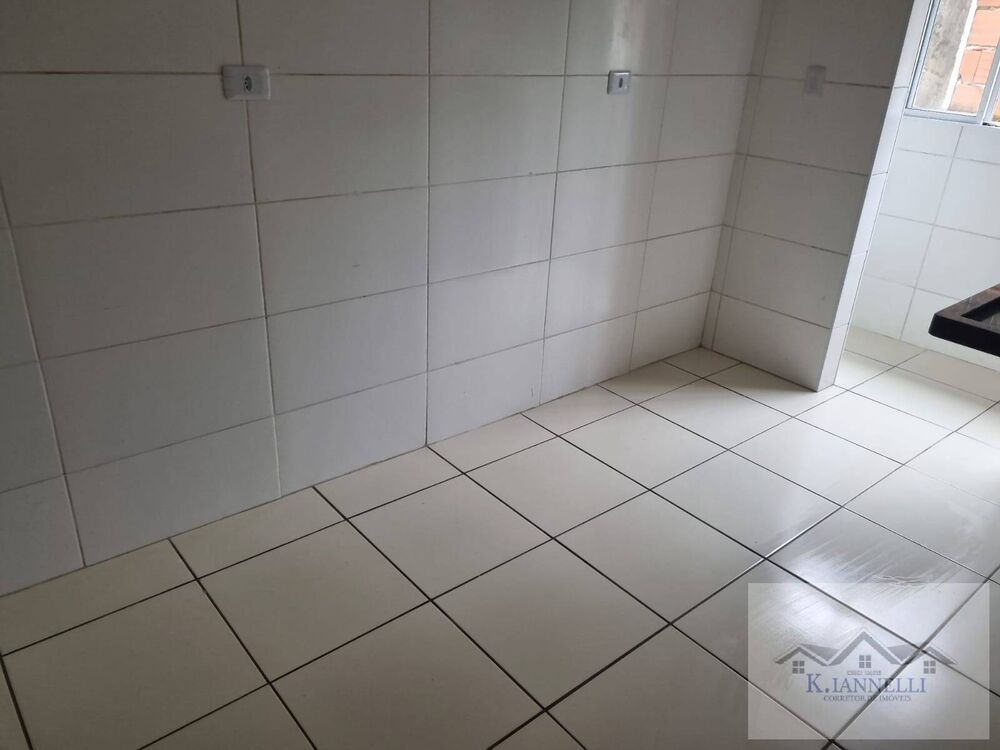 Casa à venda com 2 quartos, 54m² - Foto 6