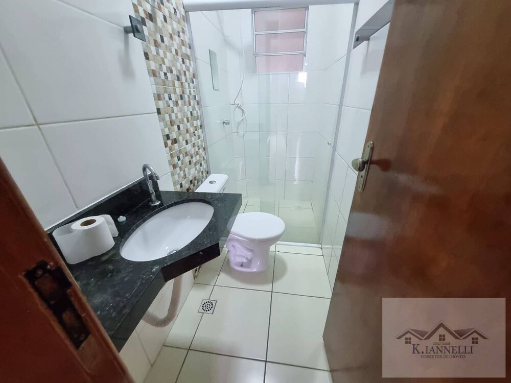 Casa à venda com 2 quartos, 54m² - Foto 5