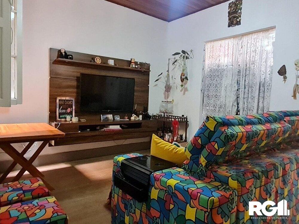 Casa à venda com 4 quartos, 180m² - Foto 2