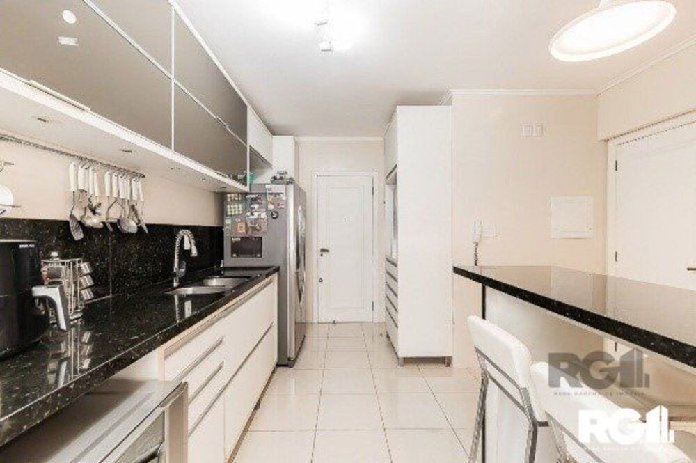 Apartamento à venda com 3 quartos, 145m² - Foto 13