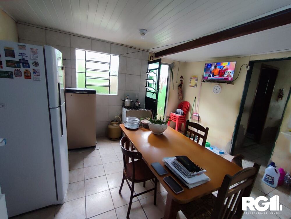 Casa à venda com 3 quartos, 90m² - Foto 2