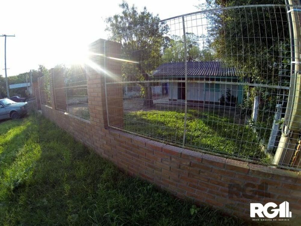 Casa à venda com 2 quartos, 60m² - Foto 2