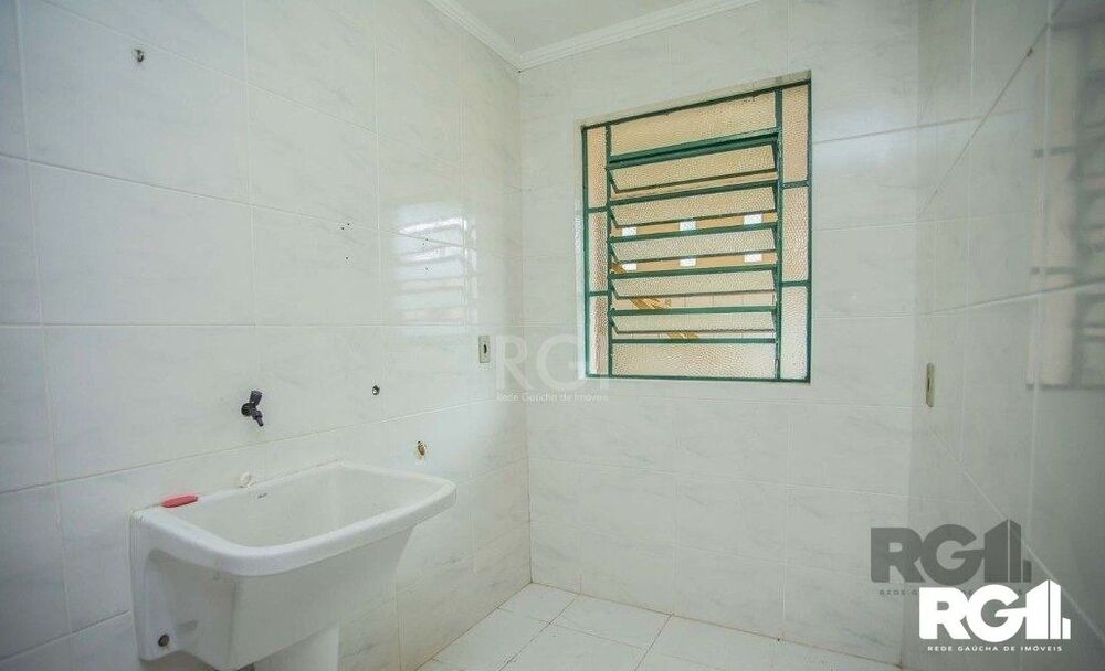 Casa à venda com 3 quartos, 190m² - Foto 1