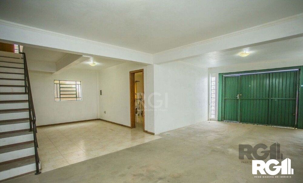 Casa à venda com 3 quartos, 190m² - Foto 2