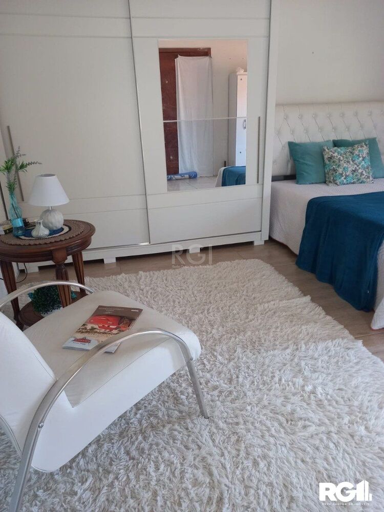 Casa à venda com 3 quartos, 220m² - Foto 8