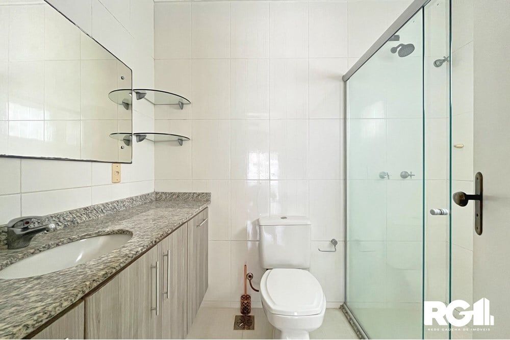 Casa à venda com 4 quartos, 197m² - Foto 2